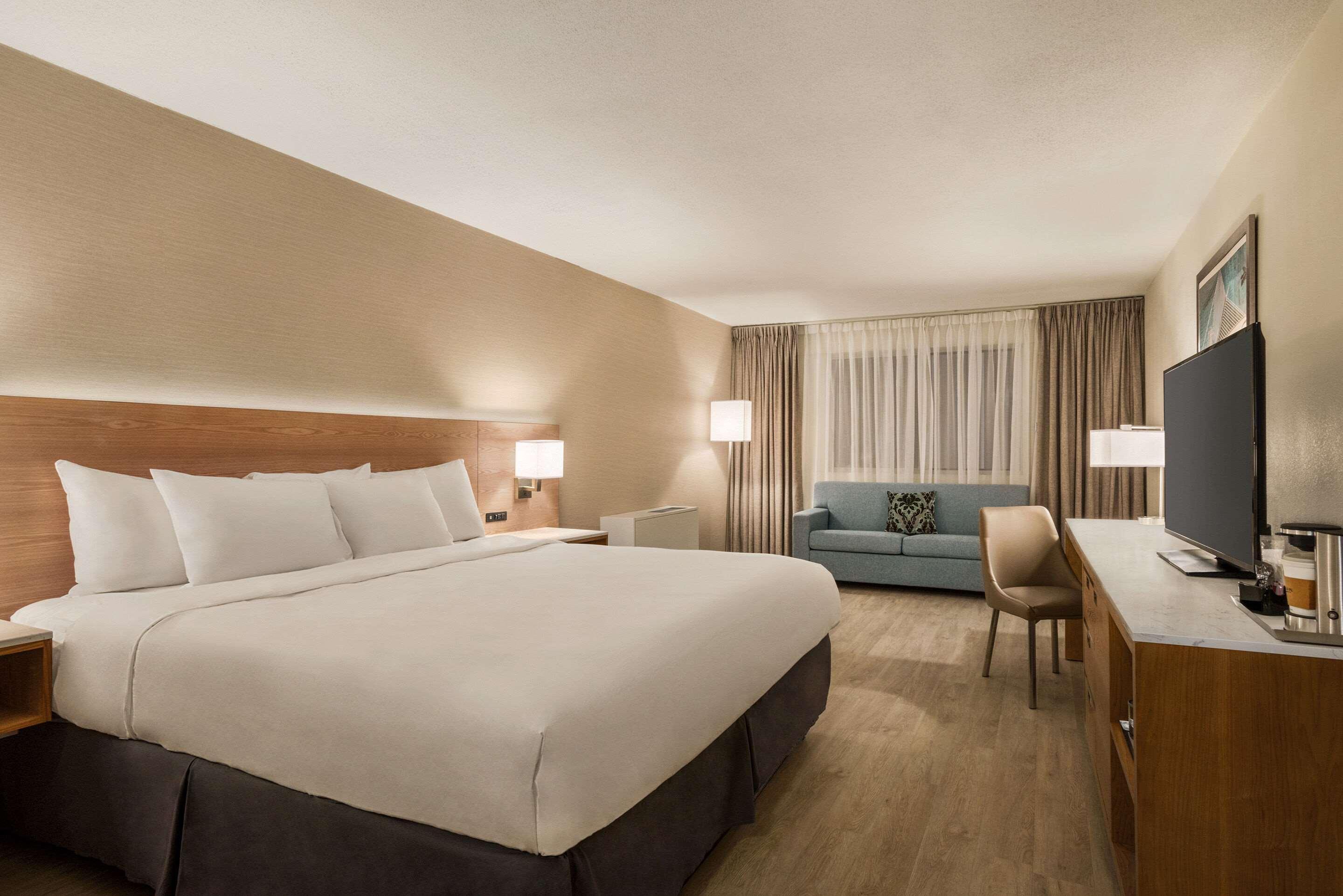Clarion Hotel Milwaukee Airport Exterior foto